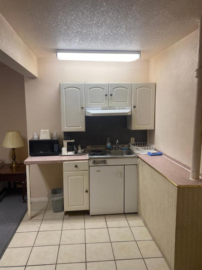 Chinook Motel Lethbridge Exterior foto